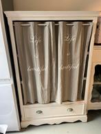 brocante kast met gordijntjes en lade - 'Life is beautiful', Ophalen