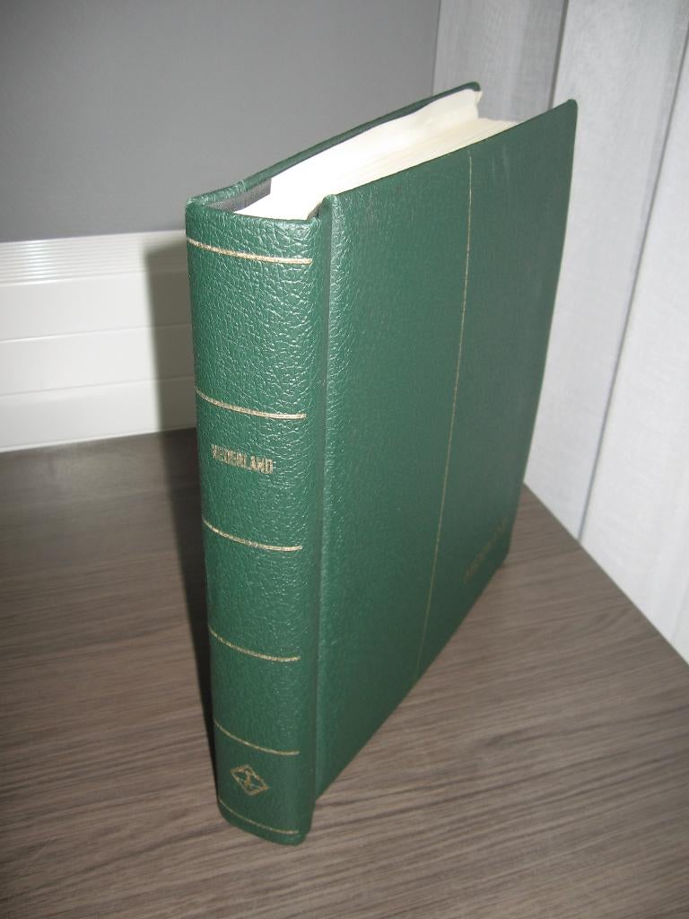 Nederland 1960 t/m 1979, Postfris. In Leuchtturm album., Postzegels en Munten, Postzegels | Volle albums en Verzamelingen, Verzenden
