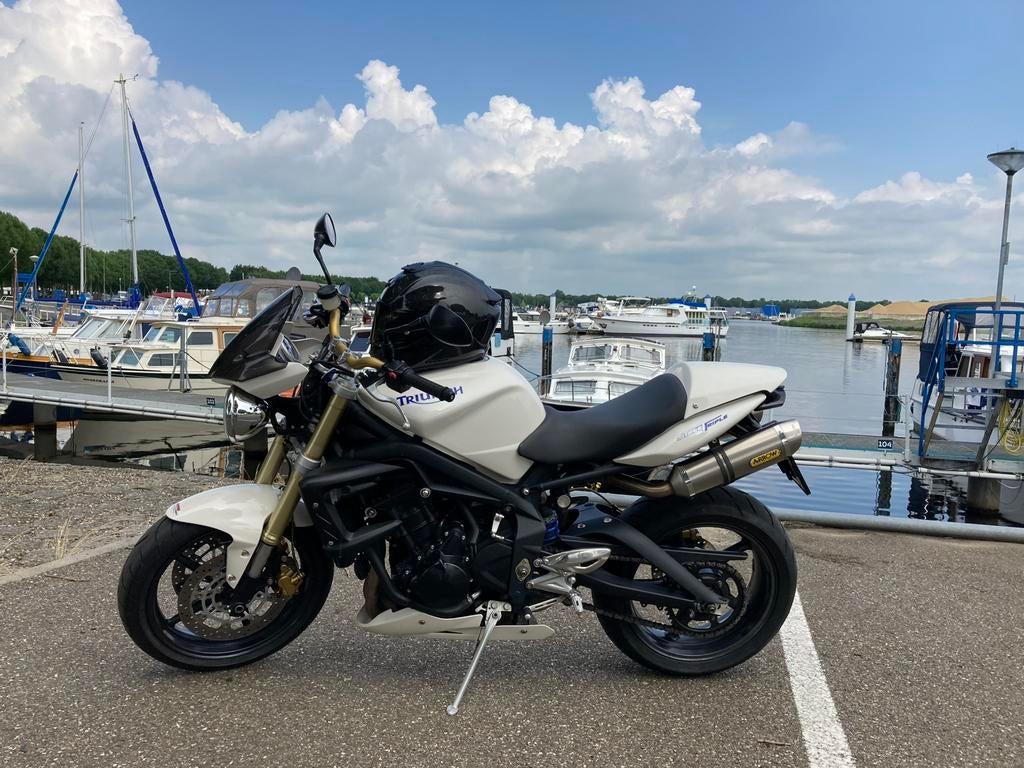Te Koop Triumph Street triple, Motoren, Motoren | Triumph, Particulier, Naked bike, Ophalen