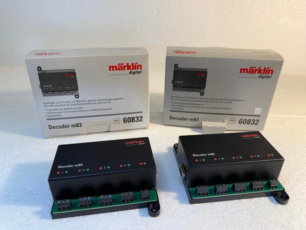 2x Märklin 60832 Decoder m83 - Nieuw in doos, Wisselstroom, Overige typen, Nieuw, Ophalen of Verzenden