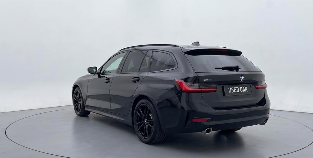 BMW 3-serie Touring 330e xDrive Business Edition|PANO|Trekha, 1998 cc, Gebruikt, 4 cilinders, 1865 kg