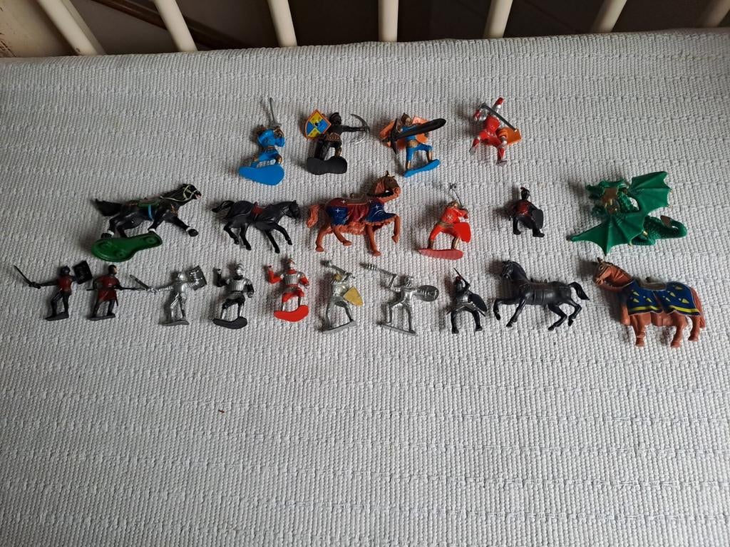 Diverse kunststof ridders 1975, Verzenden