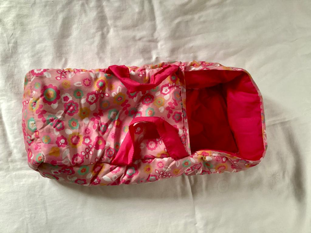 Poppendraagmandje, Kinderen en Baby's, Speelgoed | Poppen, Ophalen of Verzenden, Zo goed als nieuw, Babypop