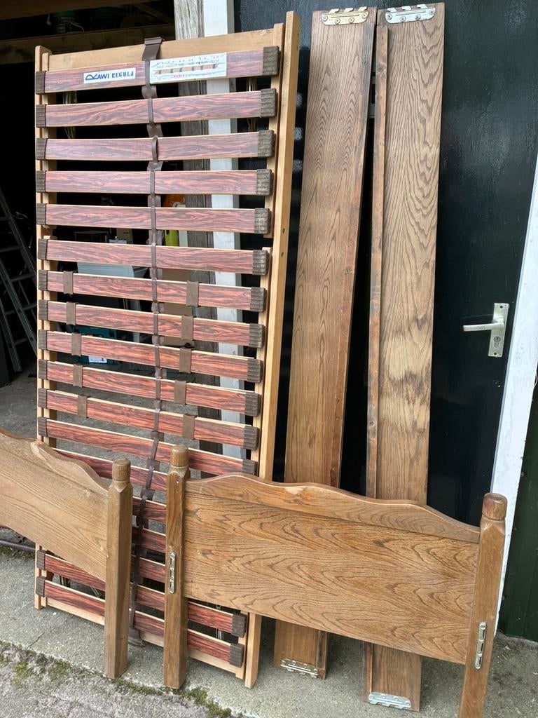 Eenpersoons bed, 90 cm, Bruin, Ophalen of Verzenden, 200 cm