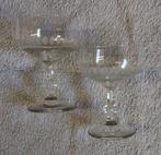 2 Vintage Durobor likeurglaasjes met geslepen versiering, Ophalen of Verzenden, Zo goed als nieuw, Borrel- of Shotglas