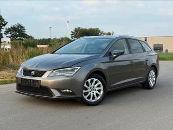 Seat Leon 1.6 TDI Sport LED Leder Alcantara Navi Stoelverwa. beschikbaar voor biedingen