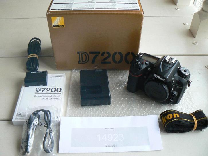 Nikon D3300 +D7200 + 16-300 + 50  + 55-300 + 18-200, Audio, Tv en Foto, Fotocamera's Digitaal, Zo goed als nieuw, Spiegelreflex