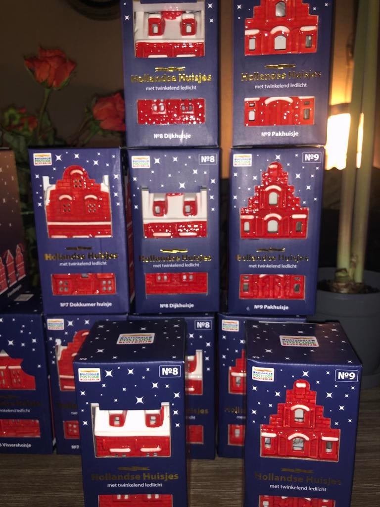 Nationale Postcodeloterij huisjes, Overige materialen, Nieuw, Ophalen of Verzenden, Rood