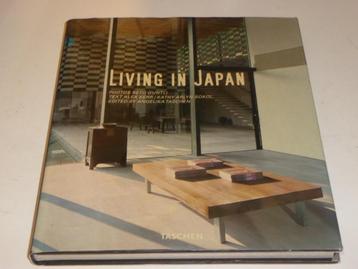 LIVING IN JAPAN beschikbaar voor biedingen