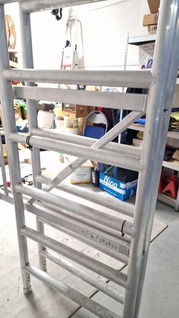 Aluminium steiger /stelling 50 mm inklapbaar is deze maar 18 beschikbaar voor biedingen