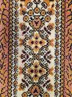 Vintage oosters wol mini Persia vloerkleed Pink 30x70cm, Persian Perzisch vintage oosters hype, Gebruikt, 50 tot 100 cm, Crème