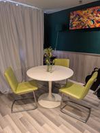 Moderne ronde eettafel met 3 leren stoelen, Huis en Inrichting, Complete eetkamers, Ophalen, Zo goed als nieuw