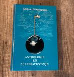 Astrologie en zelfbewustzijn - Donna Cunningham, Boeken, Gelezen, Astrologie, Ophalen of Verzenden