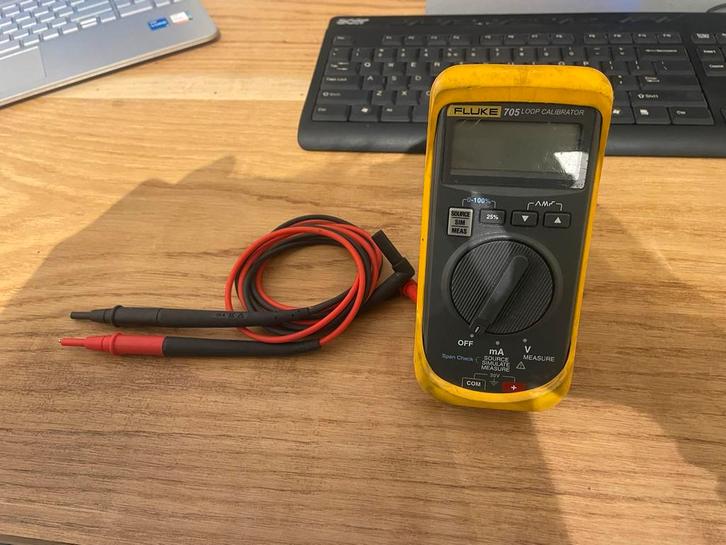 Fluke 705 Loop Calibrator, Doe-het-zelf en Verbouw, Meetapparatuur, Zo goed als nieuw, Multimeter, Ophalen of Verzenden