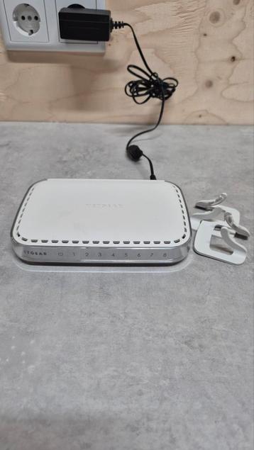 netgear gs608 v3 switch 8 poorten  beschikbaar voor biedingen