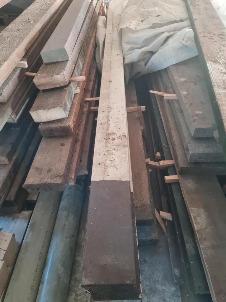 Diverse gebruikte balken en planken., Doe-het-zelf en Verbouw, Hout en Planken, Gebruikt, Balk, 300 cm of meer, 50 mm of meer