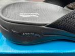 Sketchers zwarte arch fit slippers maat 41/42[vj], Kleding | Dames, Schoenen, Slippers, Zwart, Nieuw, Ophalen of Verzenden