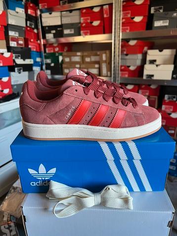 Adidas Campus Donkerrood (42) beschikbaar voor biedingen