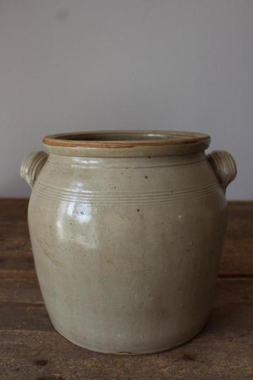 Oude Franse brocante grespot Nr.4 *Pronck & Praal* beschikbaar voor biedingen
