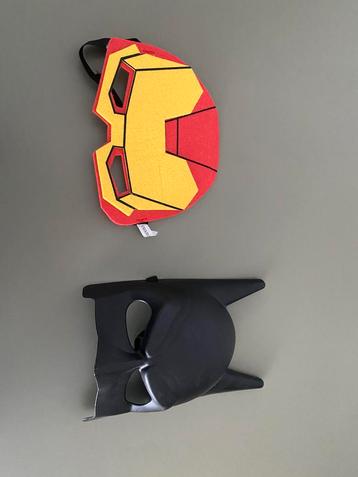 Masker batman en flashman beschikbaar voor biedingen