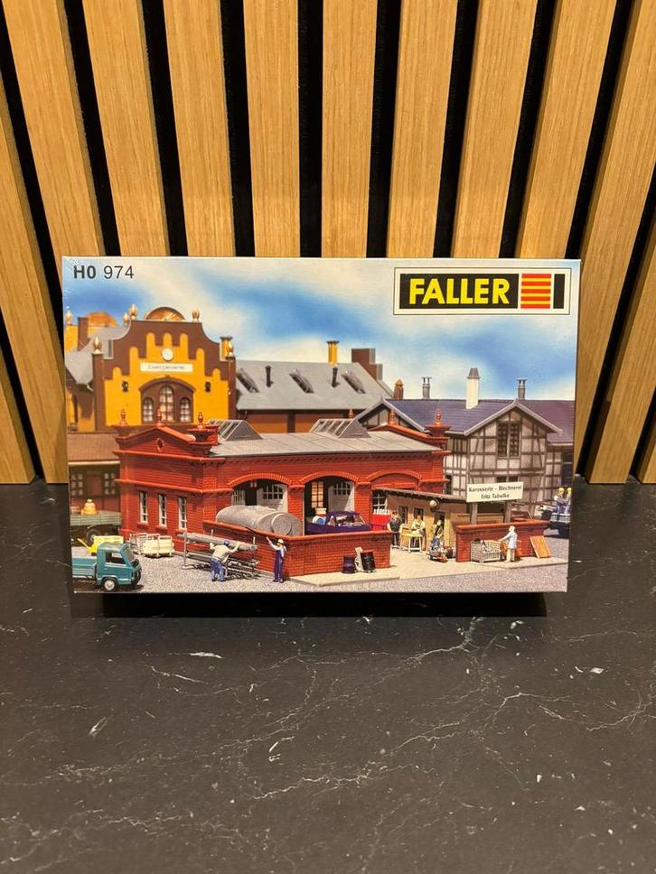 Faller H0 Carrosseriebedrijf 974 nieuw, Hobby en Vrije tijd, Modeltreinen | H0, Zo goed als nieuw, Brug, Tunnel of Gebouw, Gelijkstroom of Wisselstroom