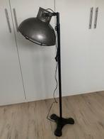 Industriele staande lamp, Huis en Inrichting, Lampen | Vloerlampen, Ophalen, Zo goed als nieuw, Metaal, 150 tot 200 cm