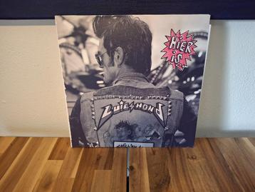 Luie hond - Hier is Luie hond - LP - Vinyl beschikbaar voor biedingen