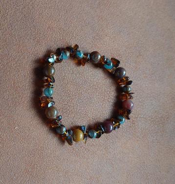 Edelsteen armbanden. beschikbaar voor biedingen