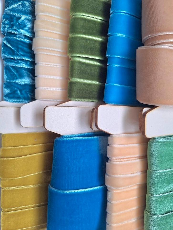Prachtig velours de panne en fluweelband! 9 soorten, Hobby en Vrije tijd, Naaien en Fournituren, Nieuw, Lint, Band of Elastiek