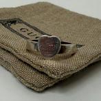 Gucci ring Dames Zilver hartje maat 13 | Nette staat, Gucci, Zo goed als nieuw, Support@gucci.com, 30 Avenue Montaigne
75008 Paris