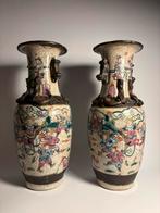 set van twee puntgave Chinese vazen uit 2e helft 19e eeuw, Antiek en Kunst, Ophalen of Verzenden