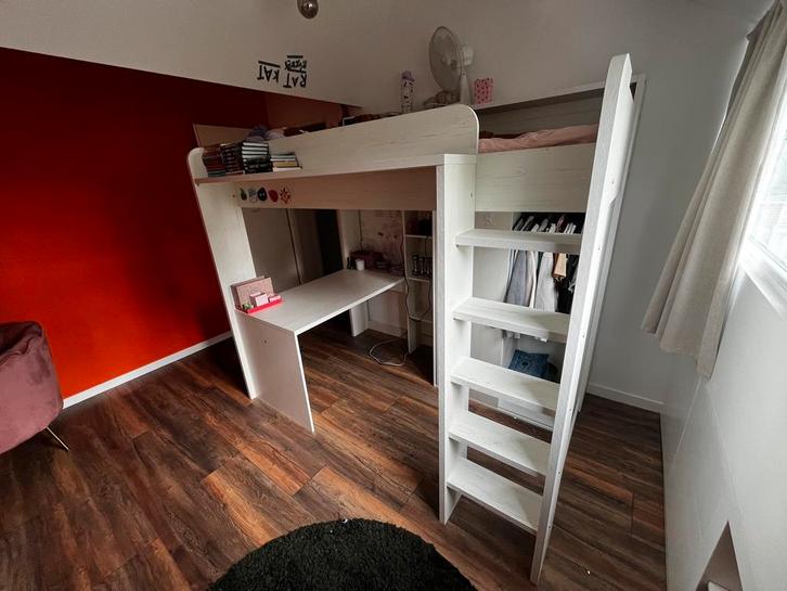 Nette hoogslaper Higher, Kinderen en Baby's, Kinderkamer | Stapelbedden en Hoogslapers, Zo goed als nieuw, Hoogslaper, Ophalen