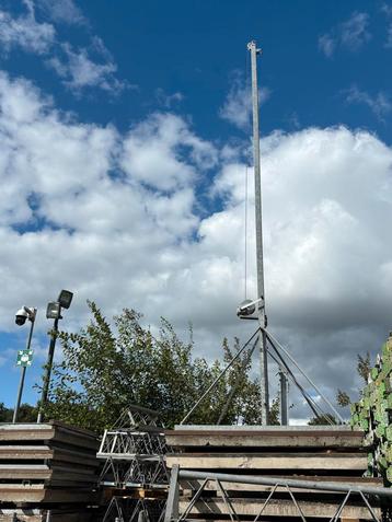 Lichtmast 12m uitschuifbaar/kantelbaar - bouw beschikbaar voor biedingen
