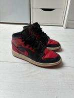 Nike Air Jordan 1 Mid Rood Zwart Maat 37.5, Kleding | Dames, Schoenen, Nike Air Jordan, Ophalen of Verzenden, Sneakers of Gympen