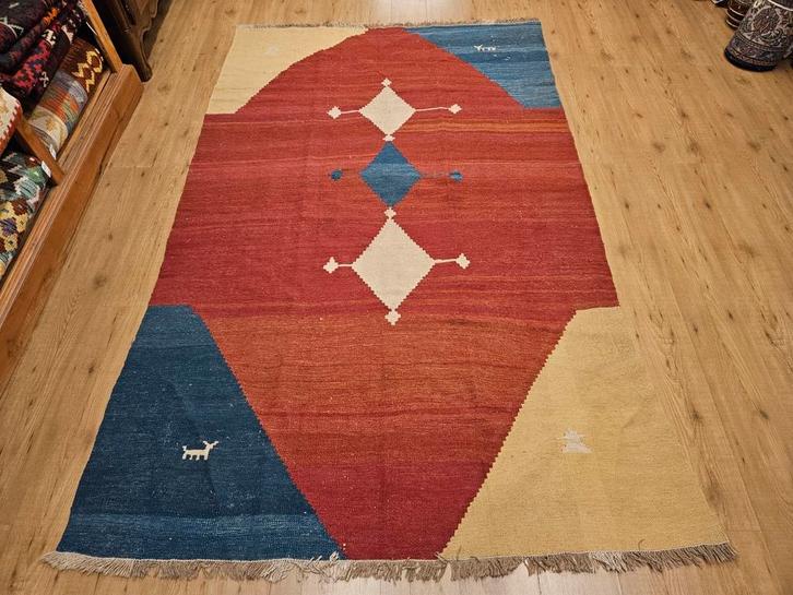 Vintage handgeweven perzische wollen kelim 263x158, Huis en Inrichting, Stoffering | Tapijten en Kleden, Gebruikt, 150 tot 200 cm