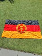 De vlag van de Duitse Democratische Republiek, Ophalen of Verzenden, Zo goed als nieuw