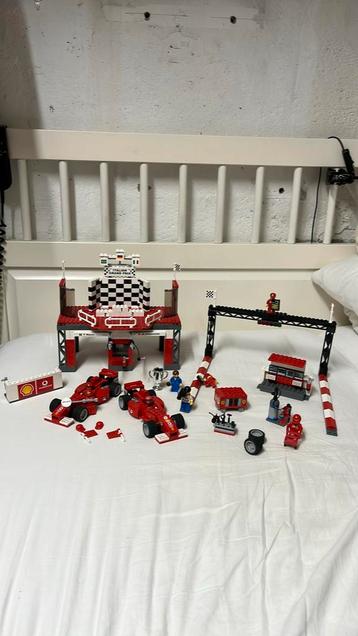 LEGO 8672 Ferrari Finish Line. Schumacher / Massa. beschikbaar voor biedingen