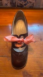 Vintage blokhakschoentjes van EDIEk. Charming Girl maat 37,5, Ophalen of Verzenden, Gedragen, Rood