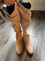 Nieuwe suede beige laarzen , maat 39, Ophalen of Verzenden, Nieuw, Beige, Hoge laarzen