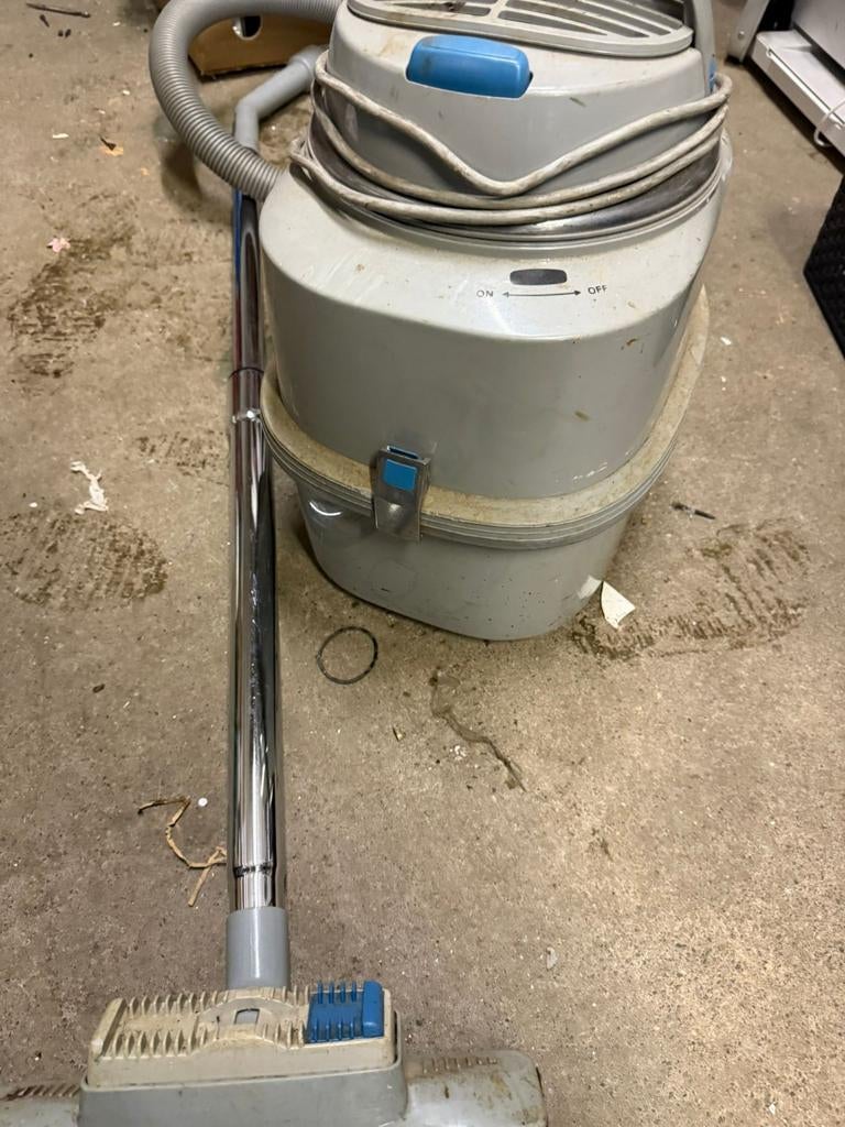 Waterstofzuiger - Gebruikt, Doe-het-zelf en Verbouw, Reinigingsmachines, Ophalen, Gebruikt, Waterstofzuiger