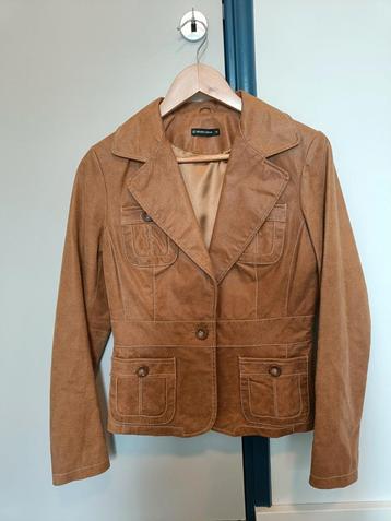 Nieuwe leren jas  beschikbaar voor biedingen