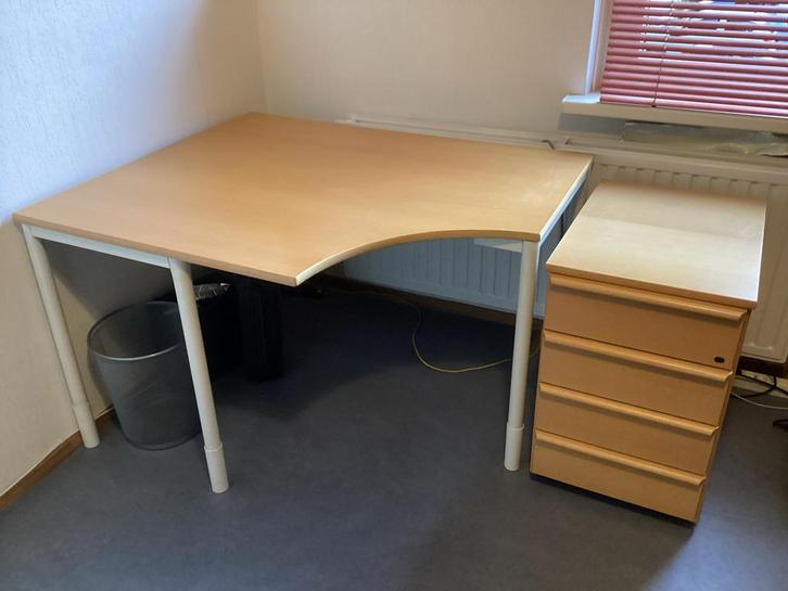 KINNARPS bureautafel met 4 ladenkast incl interieur, Huis en Inrichting, Bureaus, Gebruikt, Ophalen