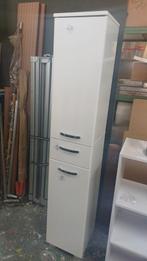 Hoge witte kast ,badkamerkast, Huis en Inrichting, Kasten | Kledingkasten, Ophalen of Verzenden, Zo goed als nieuw, Modern, 150 tot 200 cm