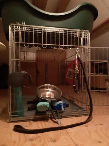 Benz, hondenmand en meer voor middelgrote hond.  beschikbaar voor biedingen