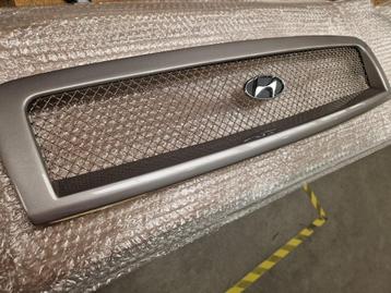 Grille Hyundai Tucson vanaf 2004 zilver beschikbaar voor biedingen