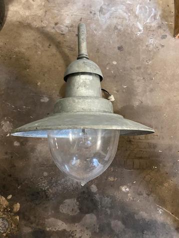 Buitenlamp landelijk beschikbaar voor biedingen