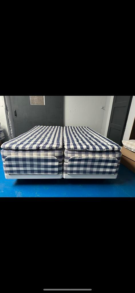TOTAAL LEEGVERKOOP. 18 Hastens boxspring., Huis en Inrichting, Slaapkamer | Boxsprings, Zo goed als nieuw, Ophalen