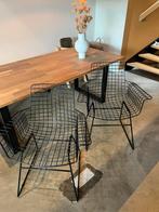 HK living wire chairs met armleuning 2 stuks, Huis en Inrichting, Ophalen of Verzenden, Zo goed als nieuw, Zwart, Vijf, Zes of meer stoelen