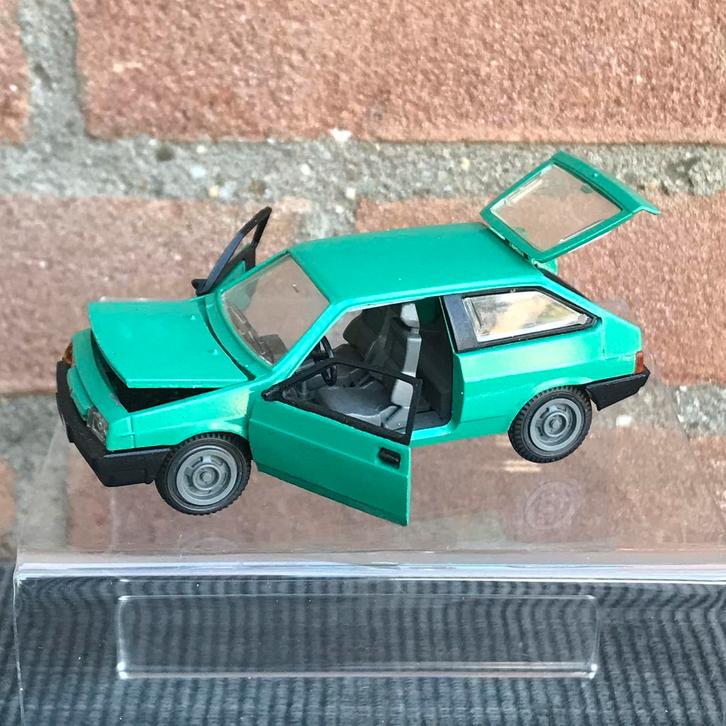 1:43 RUSSISCHE USSR CCCP LADA SAMARA, Hobby en Vrije tijd, Modelauto's | 1:43, Gebruikt, Auto, Overige merken, Ophalen of Verzenden