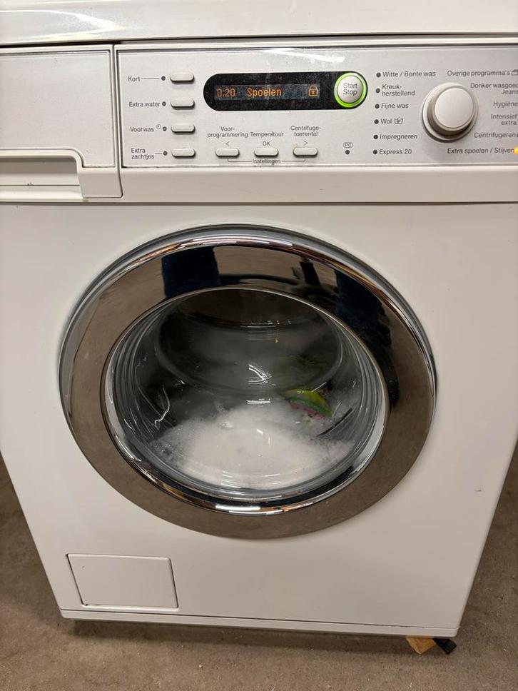 Miele SoftCare Wasmachine - Topkwaliteit!, Witgoed en Apparatuur, Wasmachines, Gebruikt, Voorlader, 6 tot 8 kg, 85 tot 90 cm, 1200 tot 1600 toeren